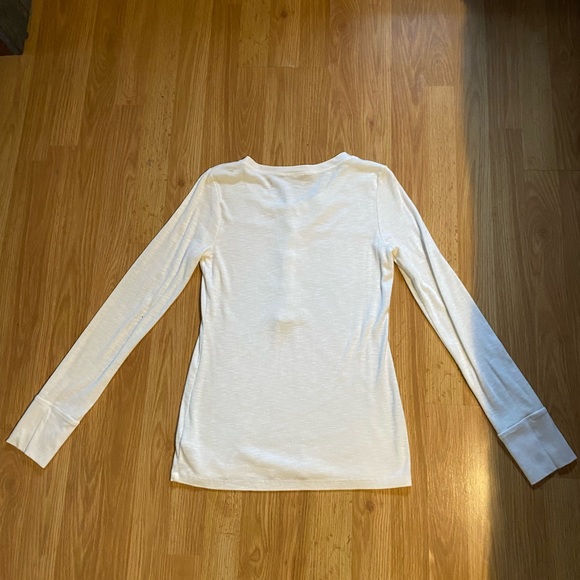 GAP White Long Sleeve - Picture 2 of 5